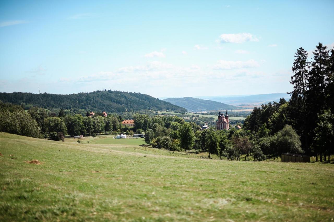 Bohem Zapomenute Misto Hotell Valec Exteriör bild